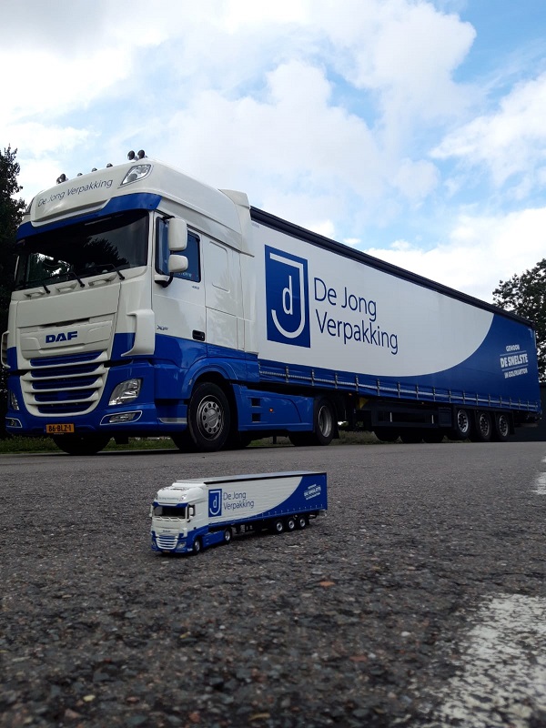 Miniatuur vrachtwagen De Jong Verpakking